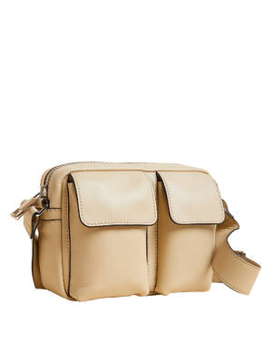 marksandspencer_SS22_T01_9891E_taska pres rameno z kuze s kapsami_bezova_2499Kc.jpg